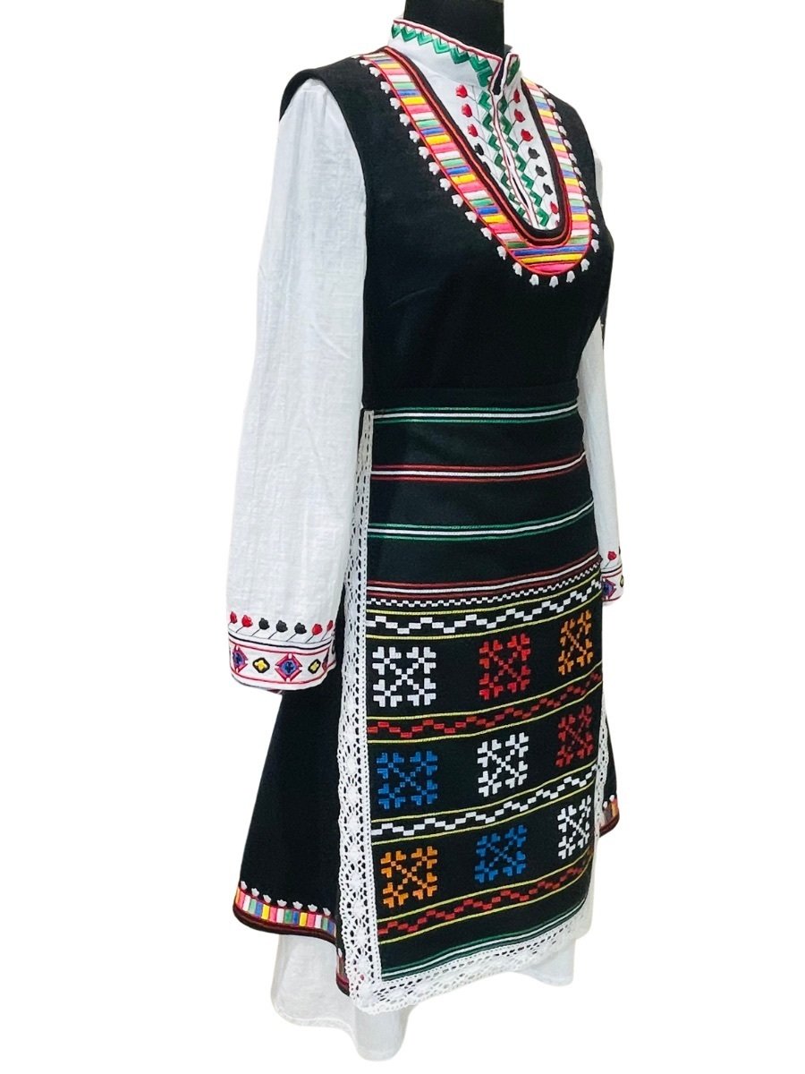 ДАМСКА СТРАНДЖАНСКА НОСИЯ – Модел 36 - с автентични шевици от Магазин за народни носии