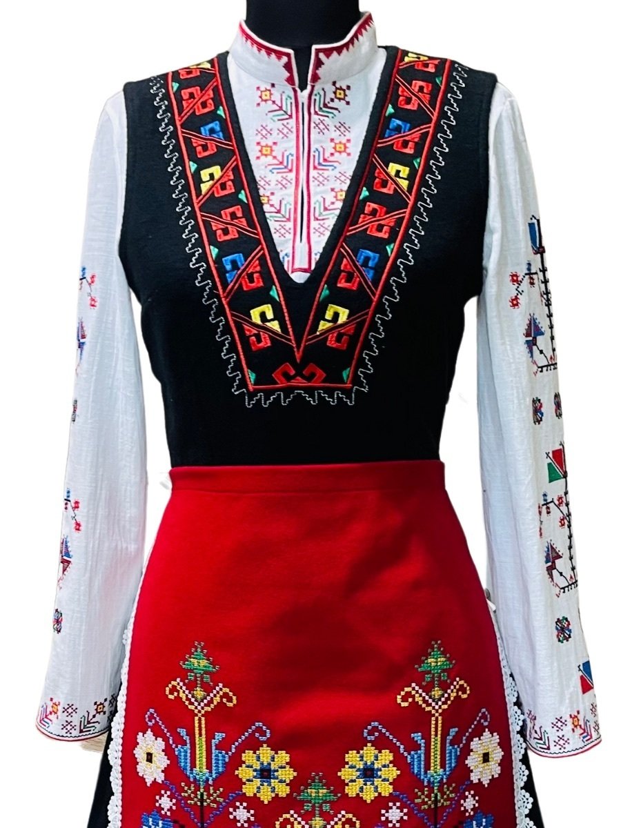 Дамска тракийска носия – модел 32 - с автентични шевици от магазин за народни носии