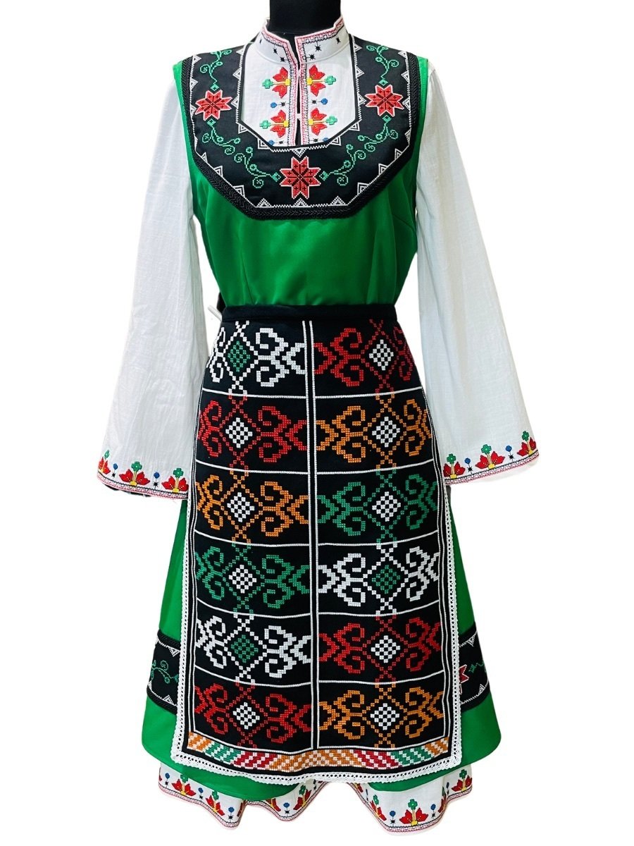 ДАМСКА ТРАКИЙСКА НОСИЯ – Модел 37 - с автентични шевици от Магазин за народни носии